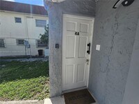 Building Photo - 1265 SW 4th St