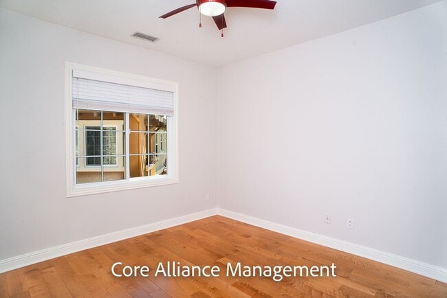 Building Photo - 11528 Verona Dr