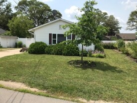 Building Photo - 2066 Betty Ln