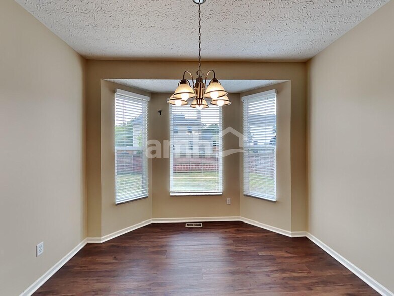 Building Photo - 9037 Maren Ct