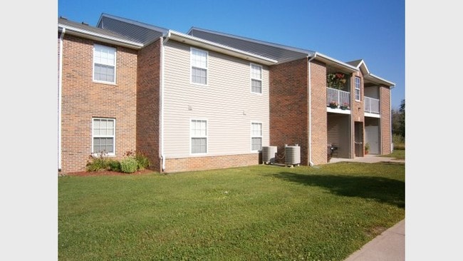 Primary Photo - Northcrest Apartments