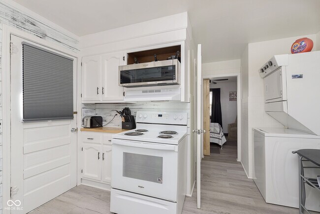 Building Photo - 5348 Winthrop Ave