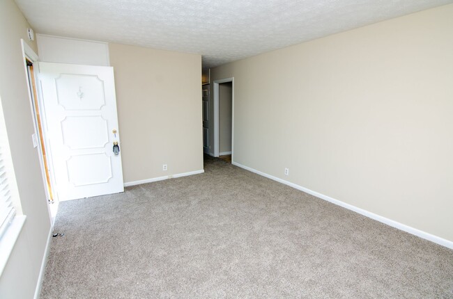 Building Photo - 12th South Home!