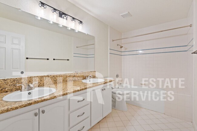 Building Photo - Stunning Views 4 Bedroom El Dorado Hills Gem