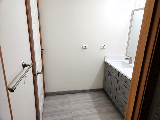 Building Photo - Beautiful 3 Bed / 2.5 Bath Townhome in Lake Stevens