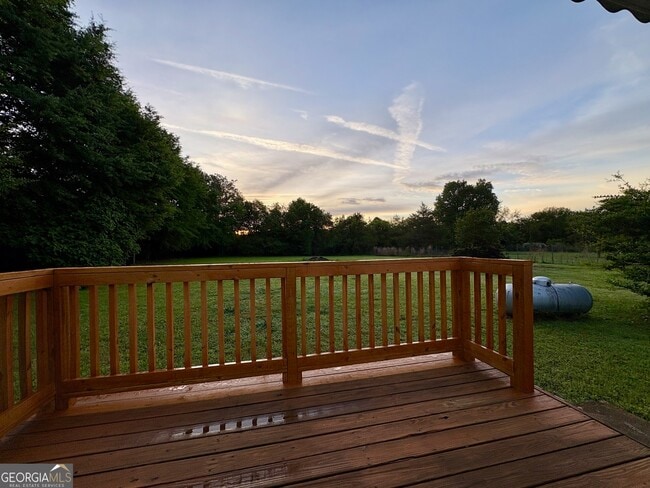 Building Photo - 101 Peach Rd