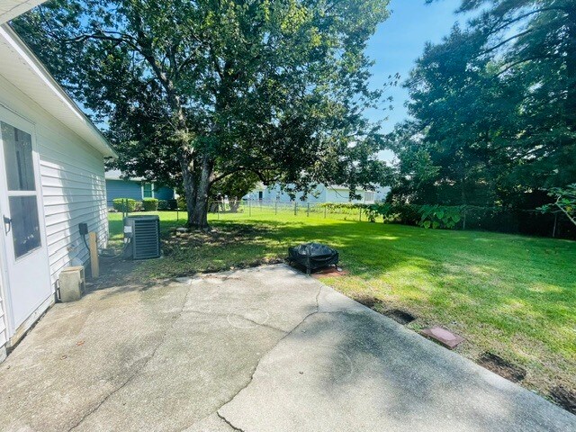 Building Photo - 203 Devonshire Dr