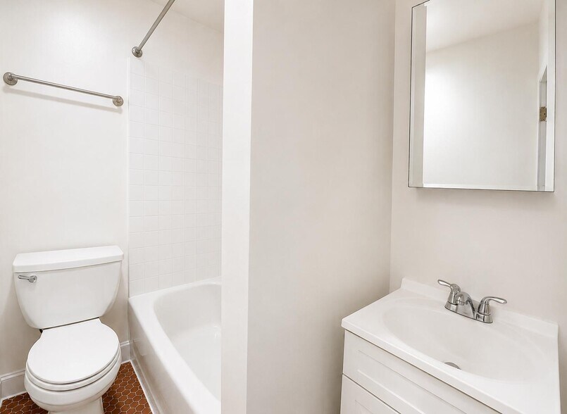 Building Photo - 309 W 107th St