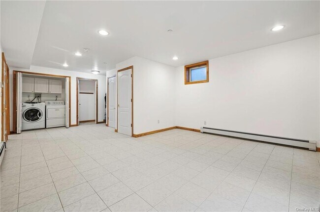 Building Photo - 45 High Point Cir