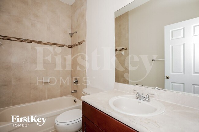 Building Photo - 32152 SW 204th Ct