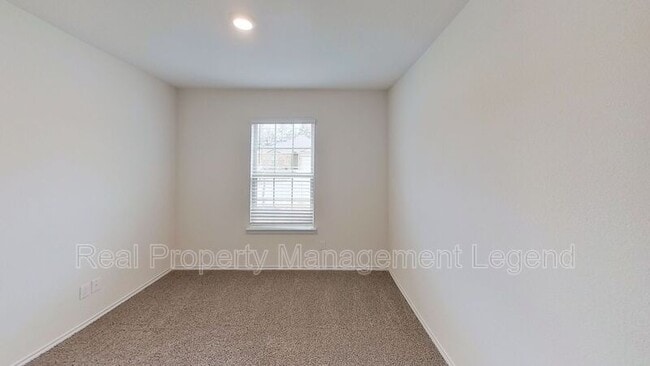 Building Photo - 2311 San Jacinto Wy