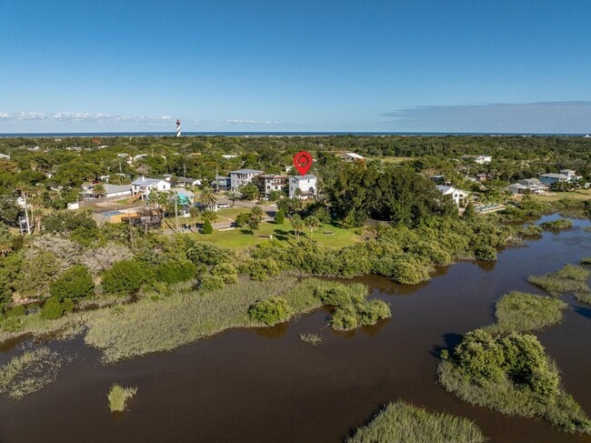 Building Photo - 524 Arricola Ave