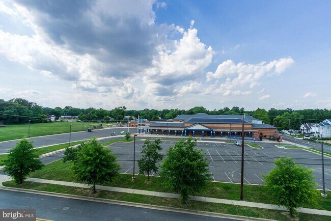 Building Photo - 2715 Evansgreen Dr