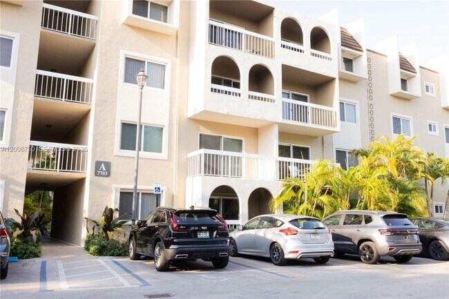 Building Photo - 7703 Camino Real