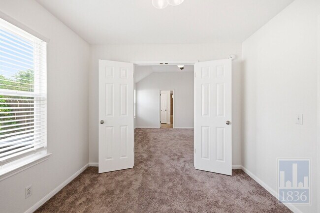 Building Photo - 1006 Buttercup Ct