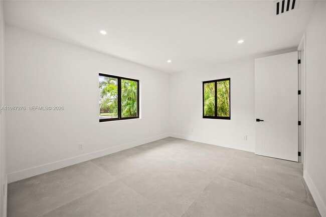 Building Photo - 235 NE 91st St