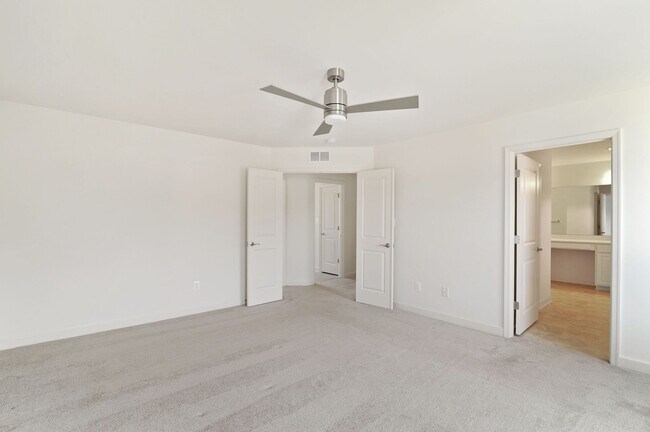 Building Photo - 30 Jeanette Ct