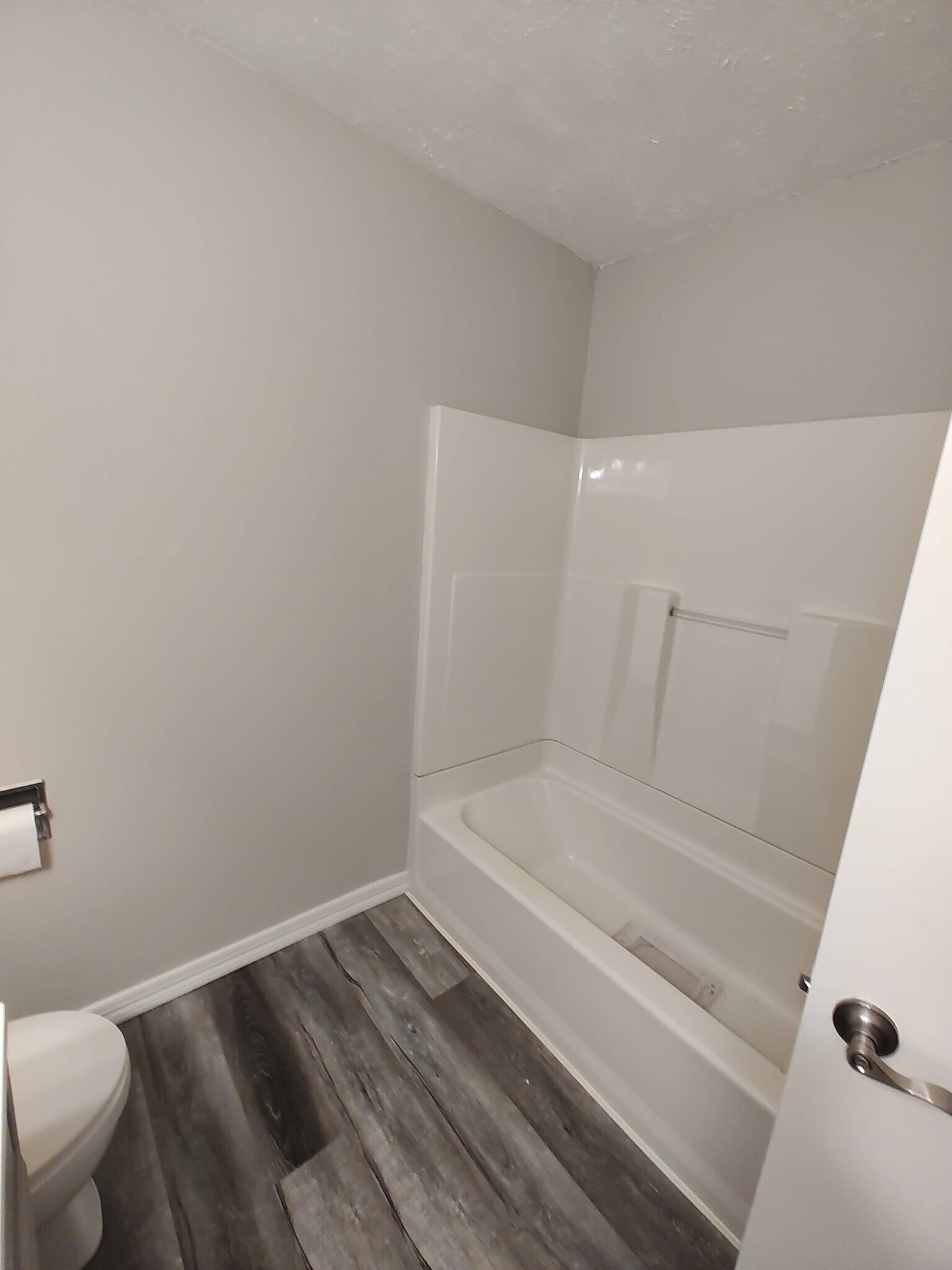 Building Photo - 2025 N 432