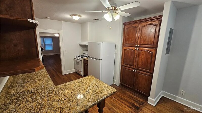 Building Photo - 1215 N 15th St