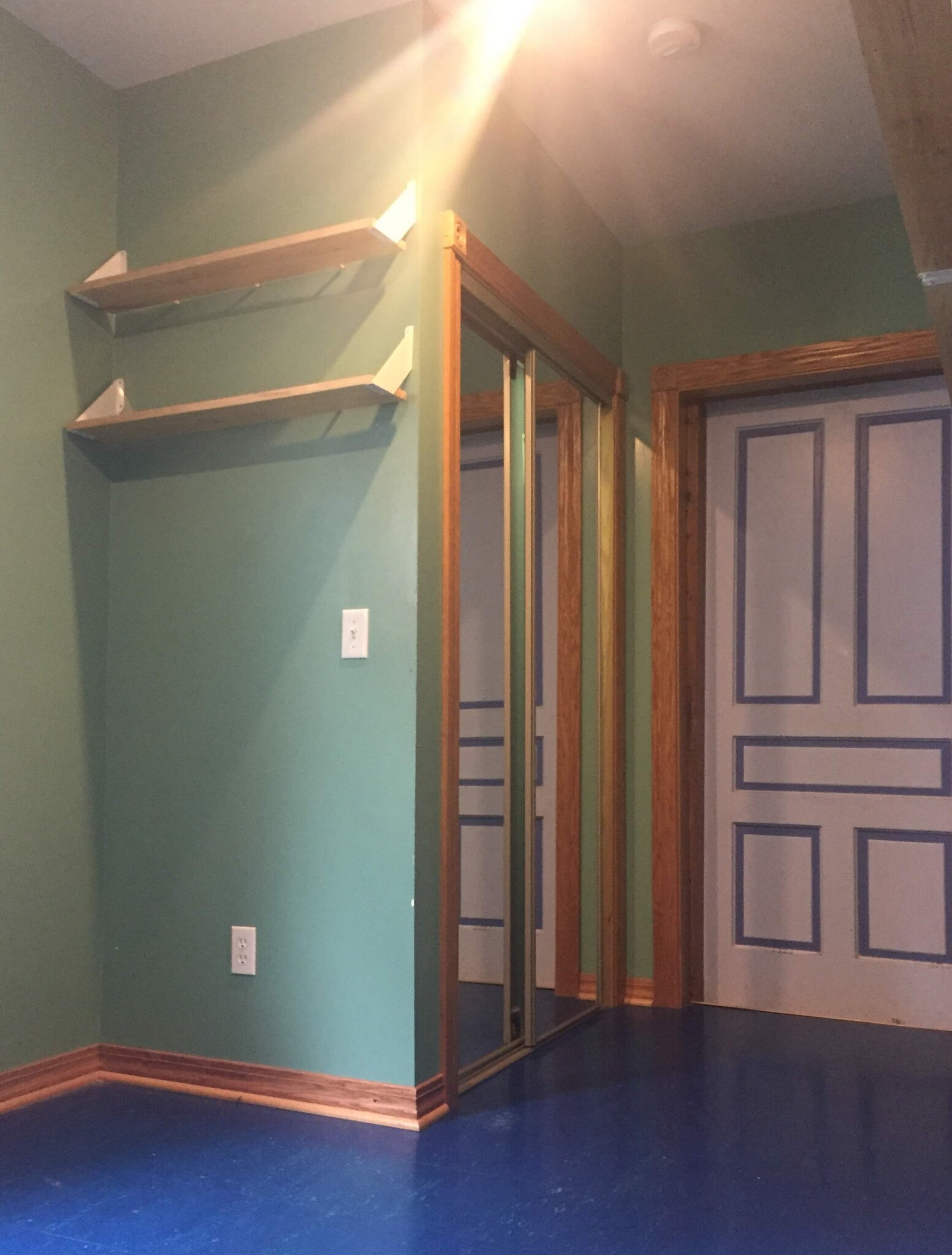 Bedroom 2 Closet - 123 N Franklin St