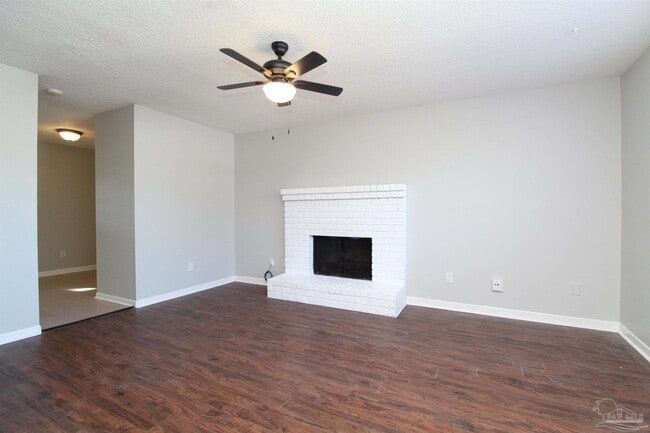 Building Photo - 7642 Sandy Creek Dr