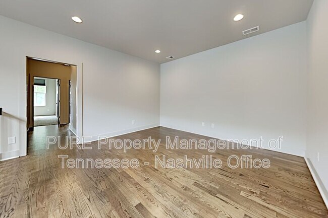 Building Photo - 634B Vernon Ave