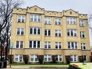 Building Photo - 4206 N Kimball Ave