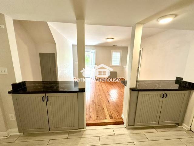 Building Photo - 943 Oella Ave