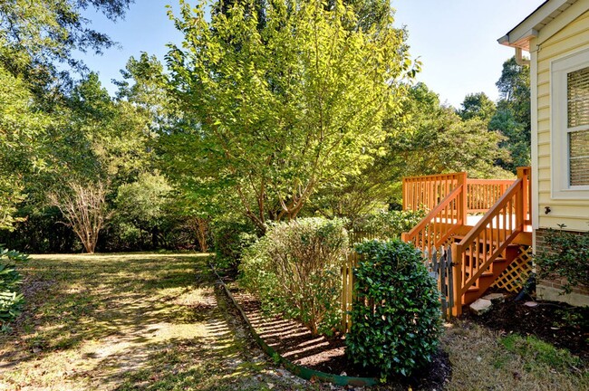 Building Photo - Peaceful Retreat in Willow Lakes