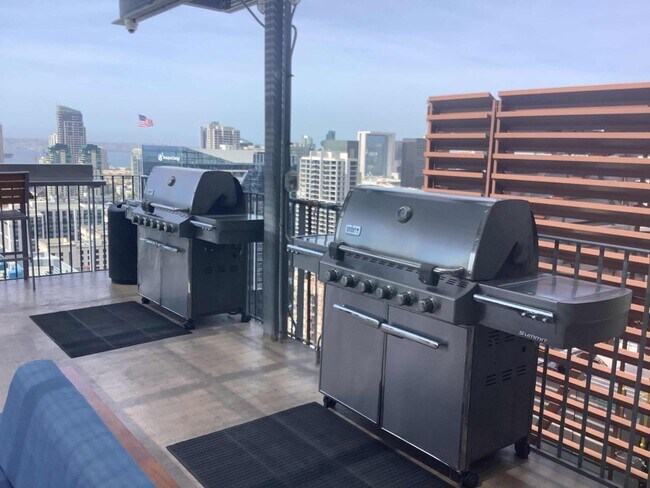 Building Photo - 350 11th Ave