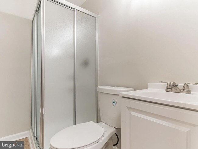 Building Photo - 6542 Birchleigh Way