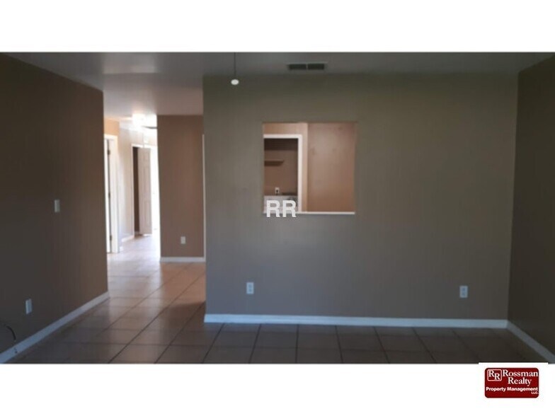 Building Photo - 3/2  includes lawn care