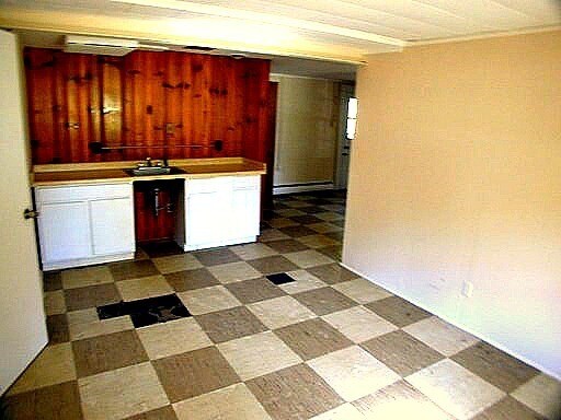 Building Photo - -- AVAILABLE APRIL 15TH -- 4 BR / 3 BA Raised Ranch, Brick home in Pinedale Farms (West End!), Av...