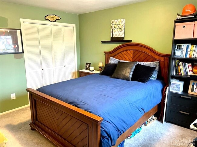 Building Photo - 165 Essex Ave