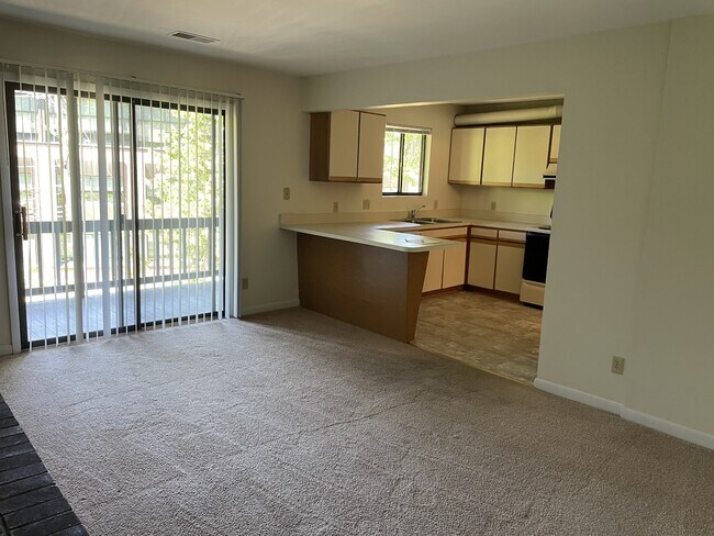 Building Photo - 101 Harvest Dr