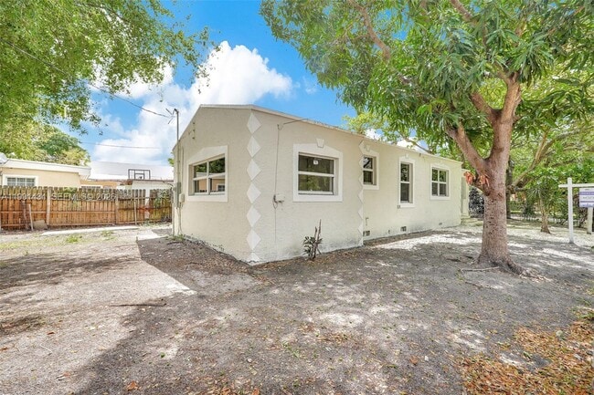 Building Photo - 299 NW 43rd St