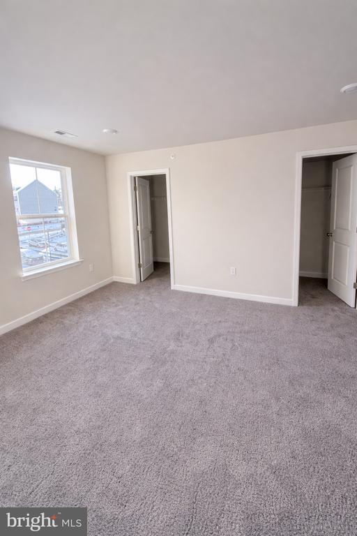 Building Photo - 735 Platinum Dr