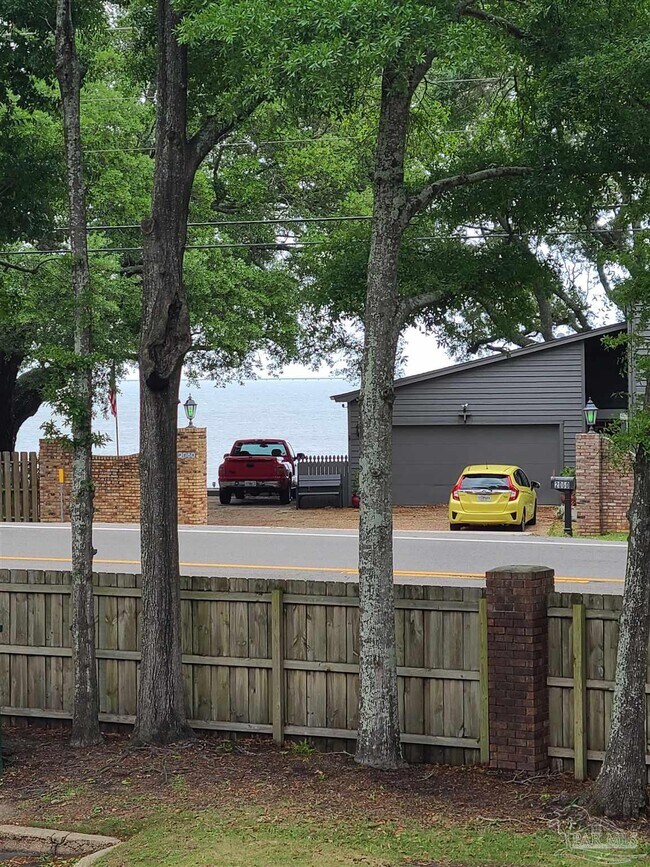 Building Photo - 2201 Scenic Hwy