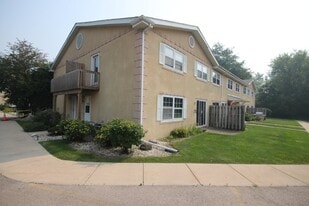 Building Photo - 1142 Greenwood Cir