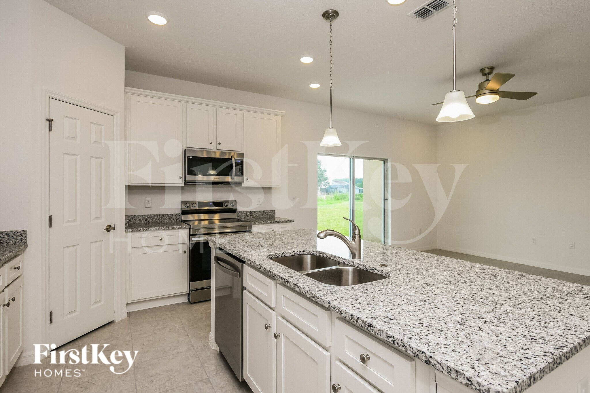 Building Photo - 1136 Spokane Pt