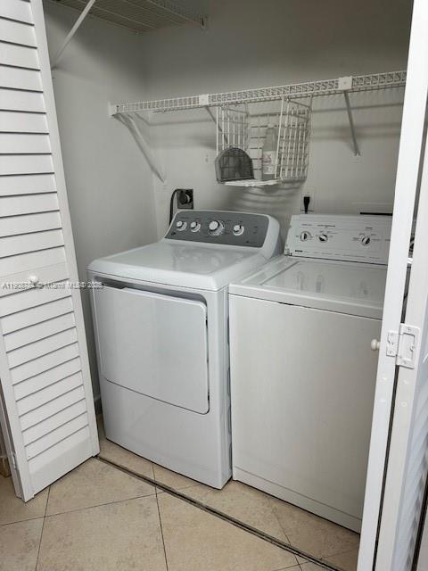 Building Photo - 10065 SW 137th Ct