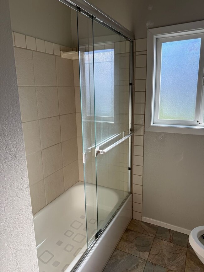 Building Photo - Peaceful Setting with Central Location!