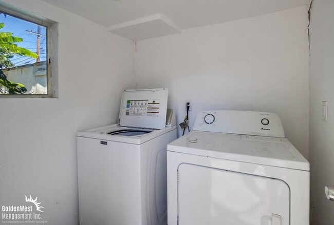 Building Photo - Beautifully Renovated 1Bdm 1Ba Apartment i...