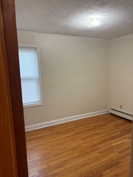 Building Photo - 29 Bray Ave