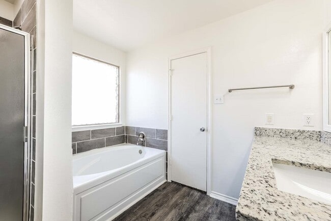 Building Photo - 423 Remington Ridge Dr