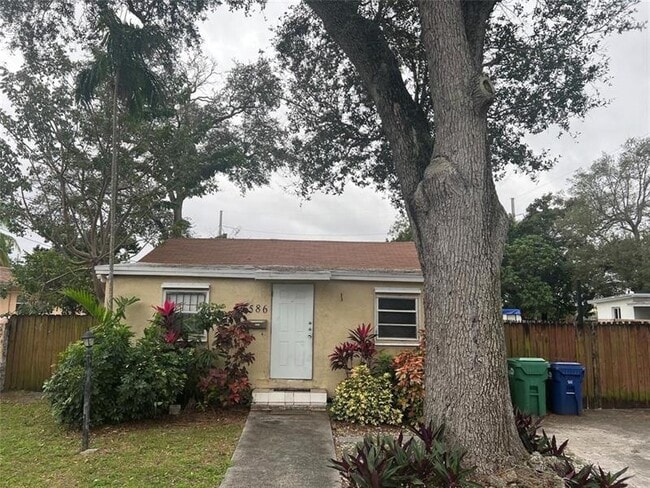 Primary Photo - 586 NW 94th St