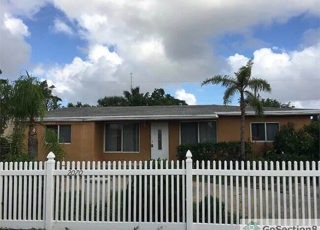 Building Photo - 2070 NW 28th Terrace