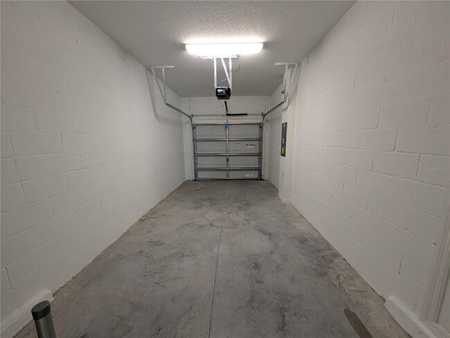 Building Photo - 32021 Spiceberry St