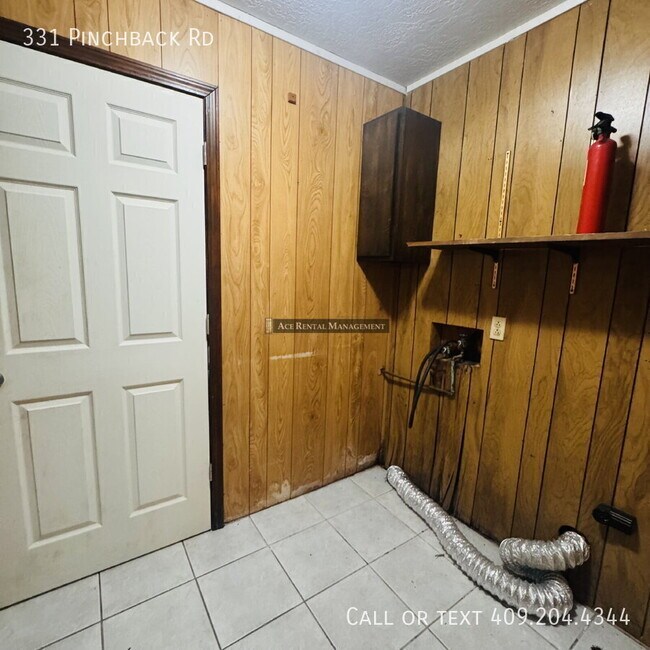 Building Photo - 331 Pinchback Rd
