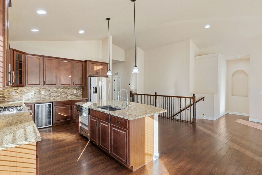 Building Photo - 7563 Bigtooth Maple Dr